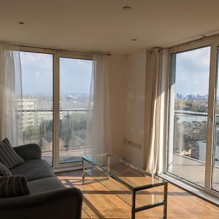 Апартаменты 2 Bed 2 Baths Apt In Stratford Лондон Экстерьер фото